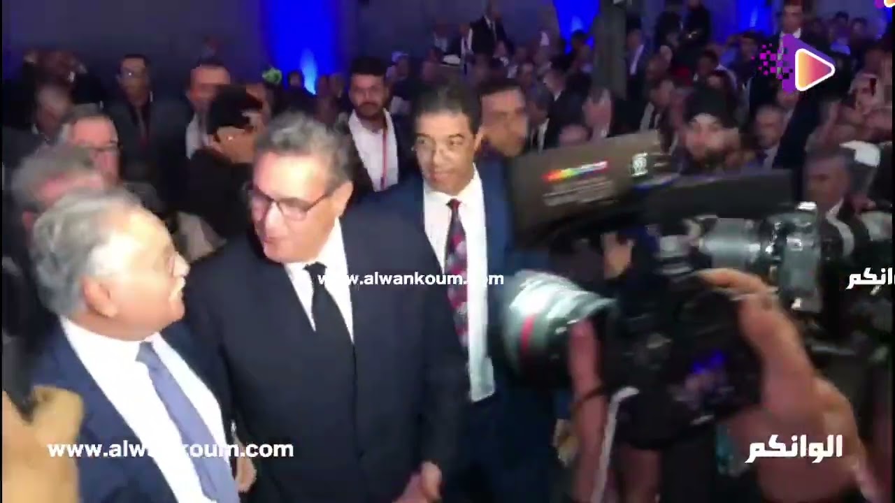 اخنوش يلتقي بنبيل بن عبد الله بحضور بنكيران ... أجواء مؤتمر حزب التقدم والاشتراكية