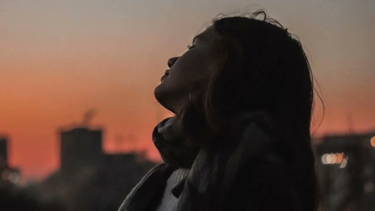 (Playlist) When I step into the light