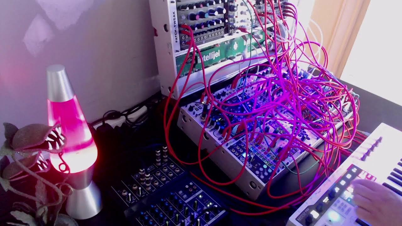 -Synthstronaut- LIVE -//- Patch Performance  -  May 17 2025