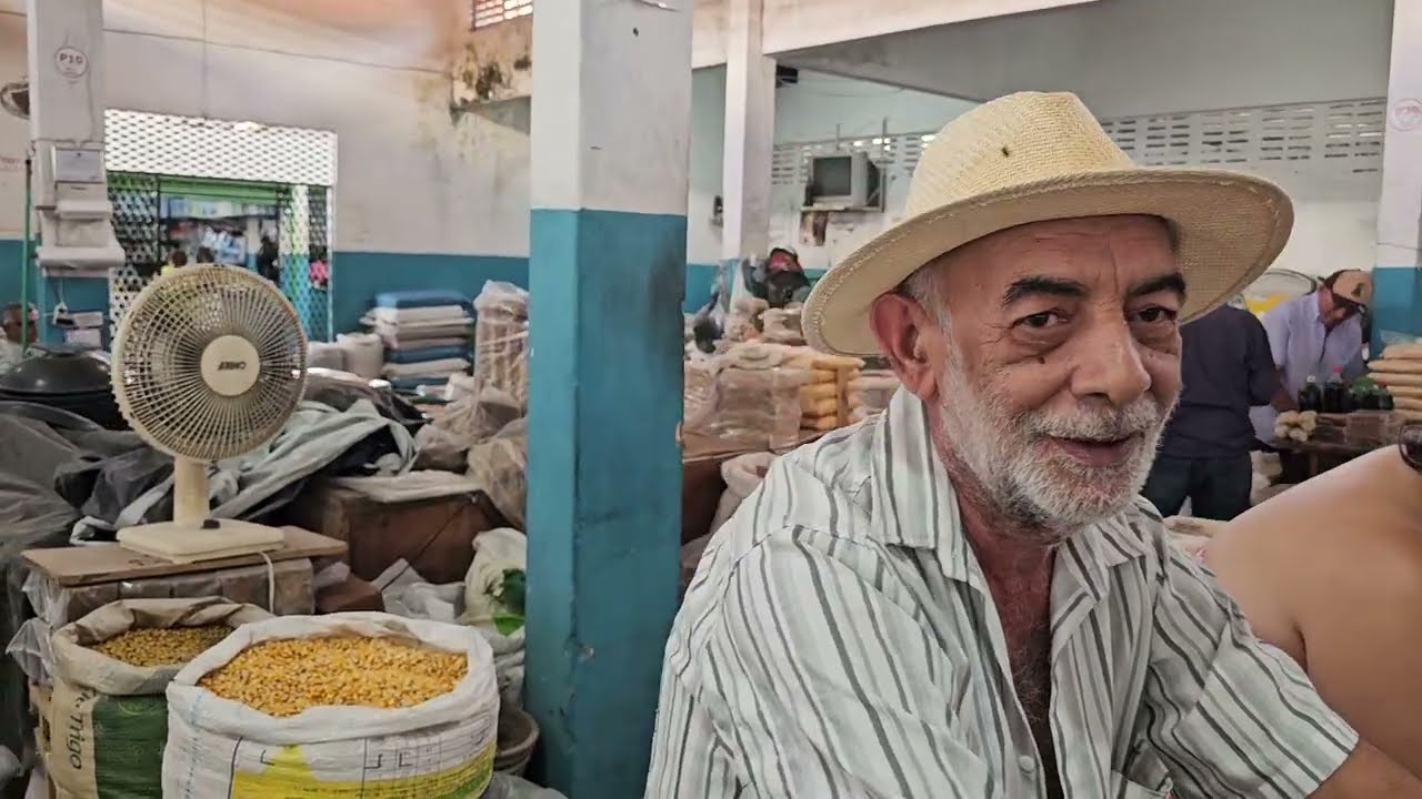 Feira livre de São José do Egito PE em 14-03-26