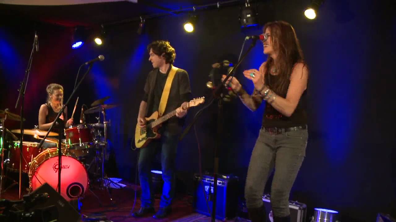 Elizabeth Lee&acute;s Cozmic Mojo - Queen Of The Water