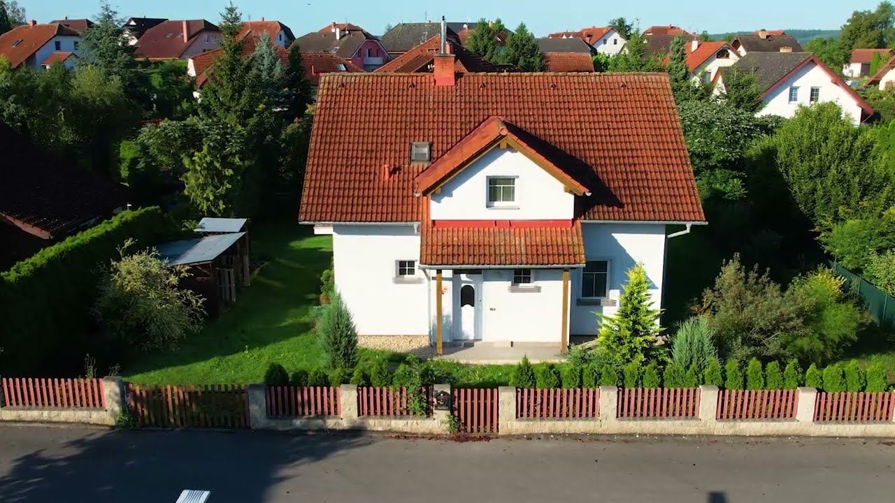 PRODEJ RD DOLNÍ BOUSOV - ulice Lomená