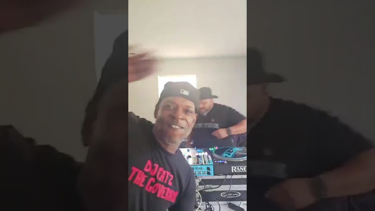 @djcurtkrez @djfatzthegovernor4439 @deejay_ease cutting up in a lab from Durham NC April 2024
