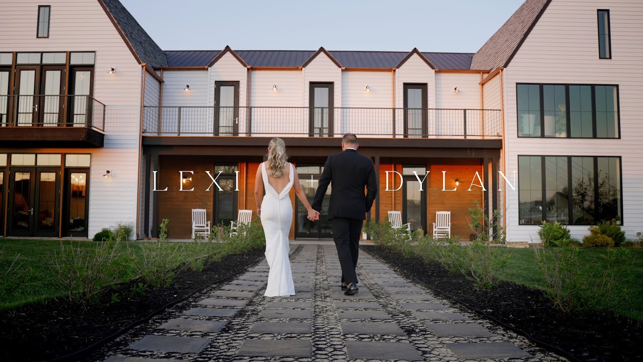 A Stunning Little Lights Wedding | Dylan + Lexi | Little Lights on the Lane | West Branch, Iowa