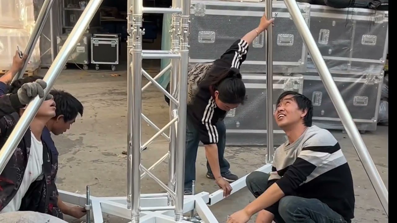 290*290 aluminum spigot speaker truss#stagelightingproduction #trussmanufacturing #trusses #truss #