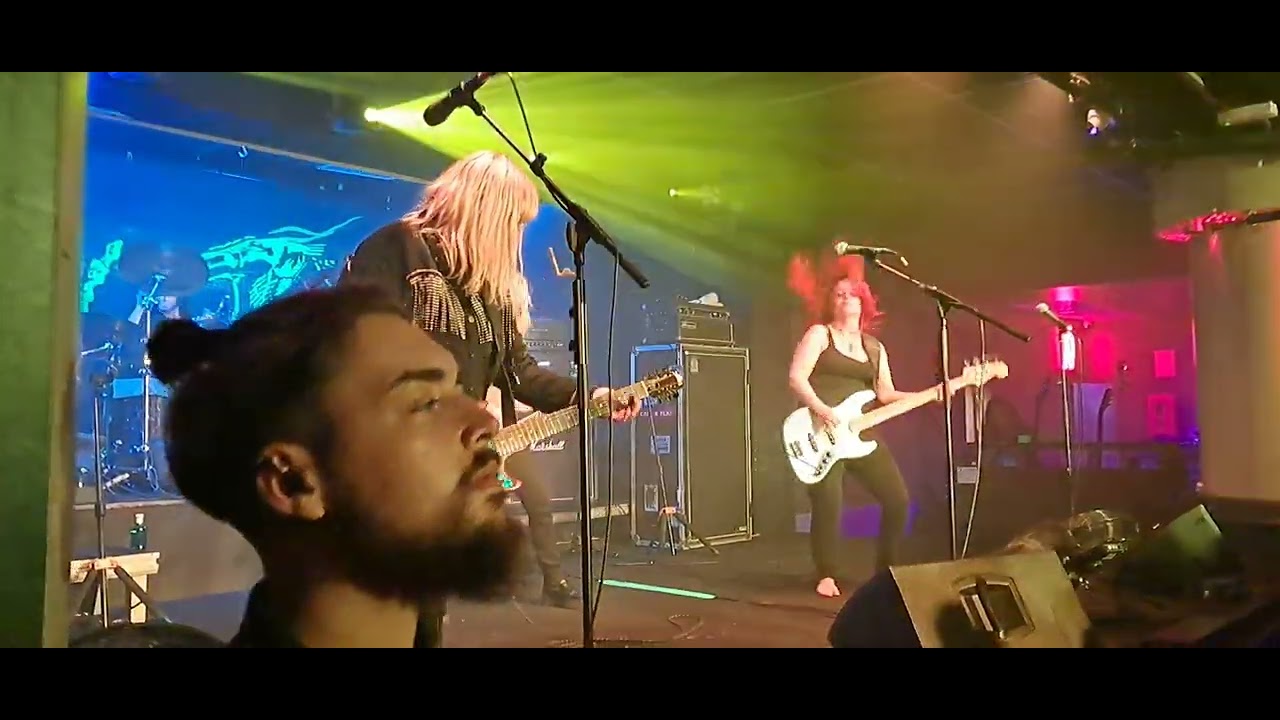 L7 - Fast And Frightening (Barcelona, 22 de junio 2024)