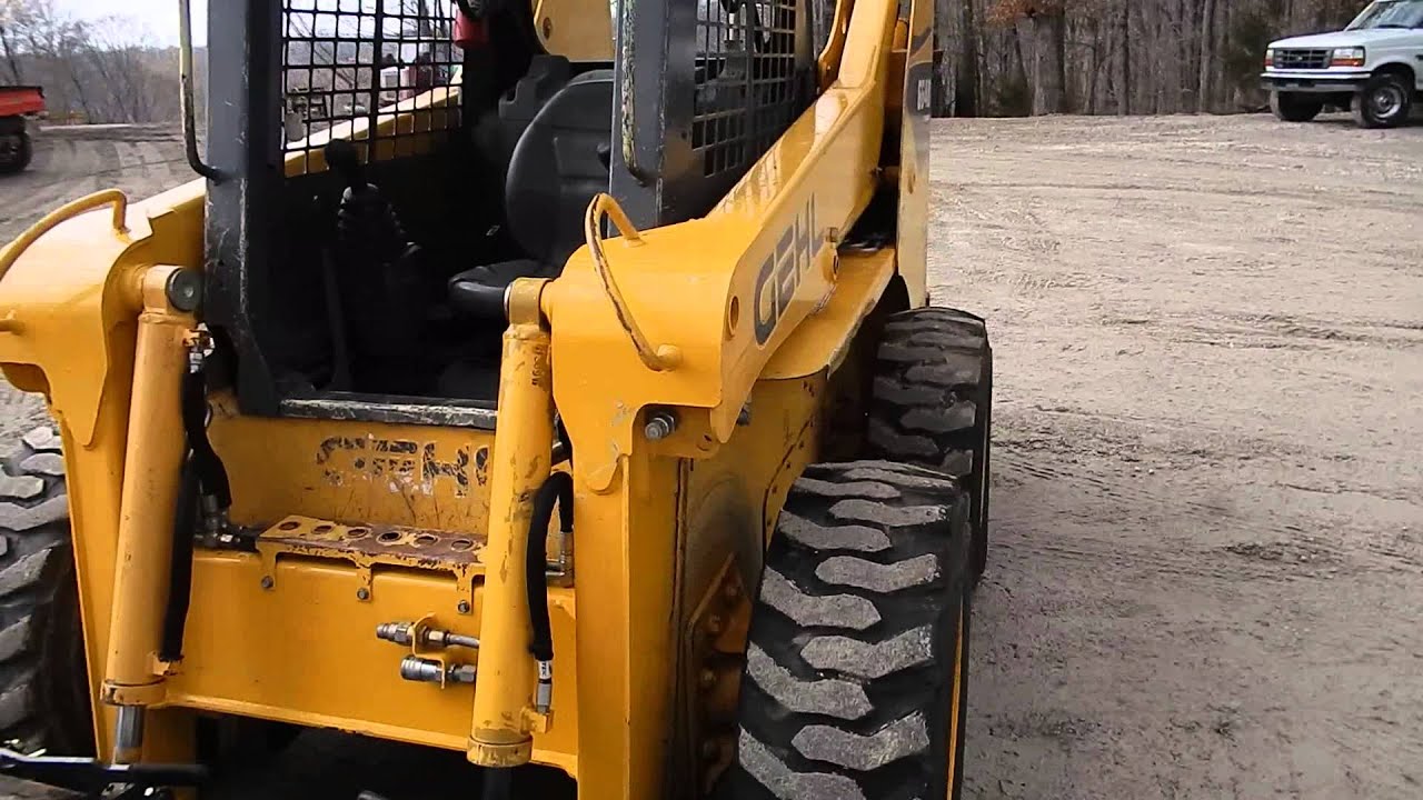 Gehl 2007 6640 skid steer C&C Equipment 812-336-2894