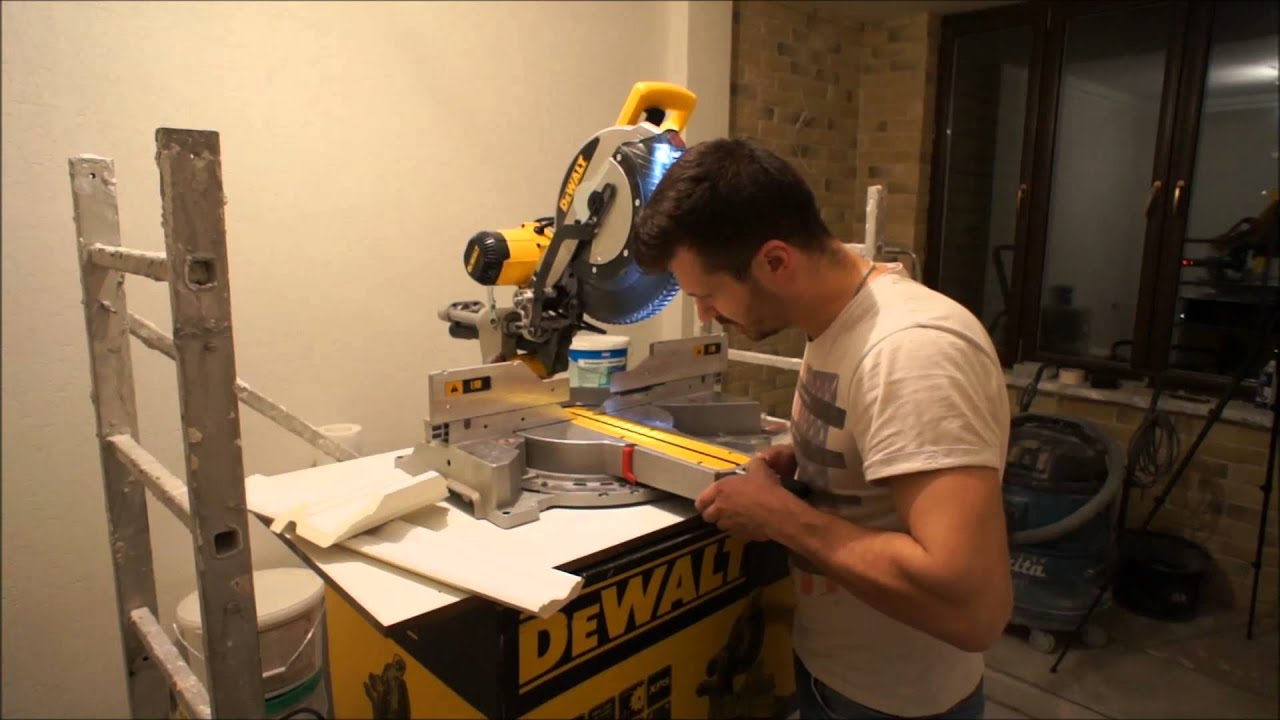 Пила торцовочная DeWALT DWS 780  Ремонт квартир в Москве