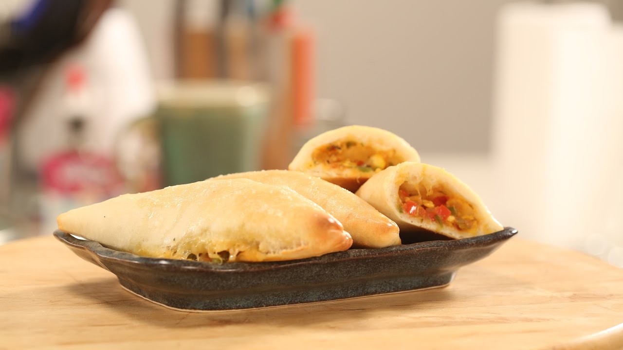 Corn and Capsicum Calzone | Sanjeev Kapoor Khazana