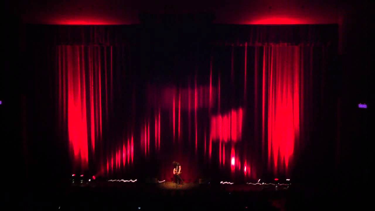 Berri Txarrak - Eskuak + Iritsi @ Kursaal (Donostia, Euskal Herria)