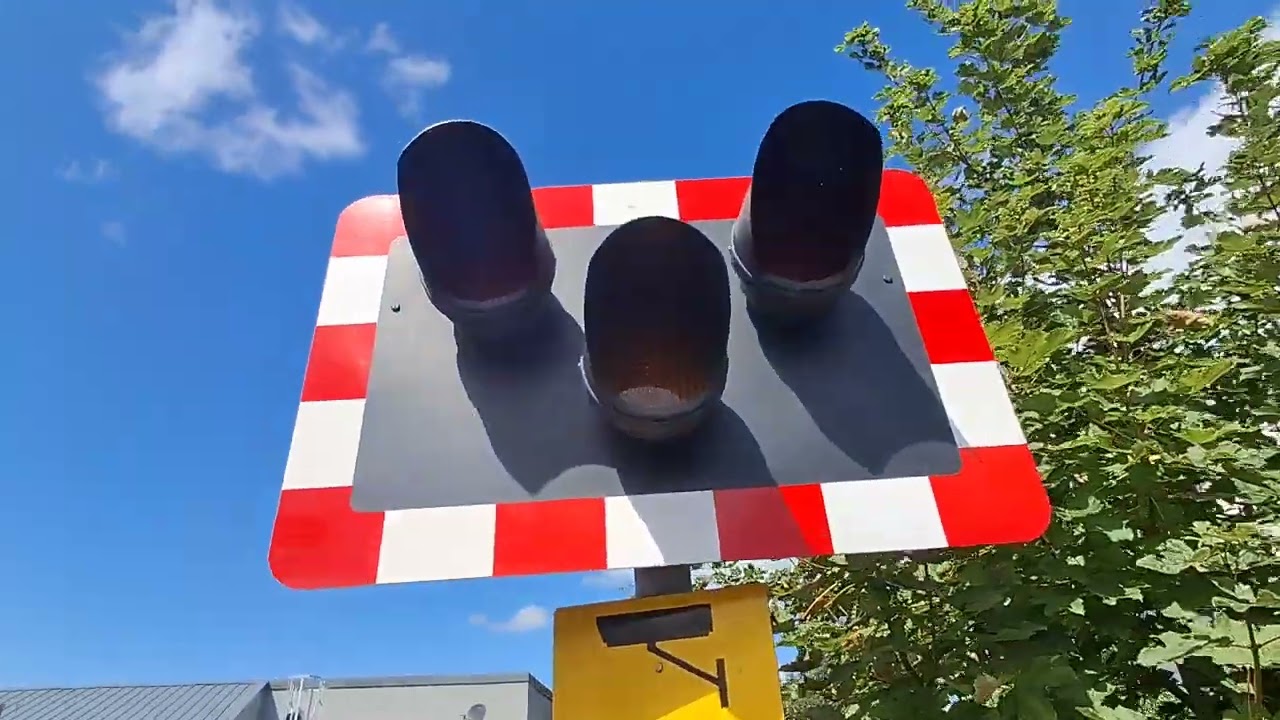 tour of antrim station part 1/3 (level crossing)