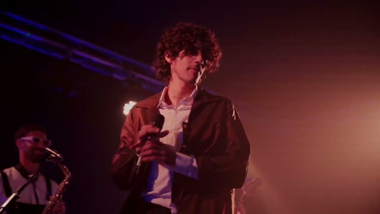 Intro (Poeta Villero) + Helios (En vivo - La Nau)