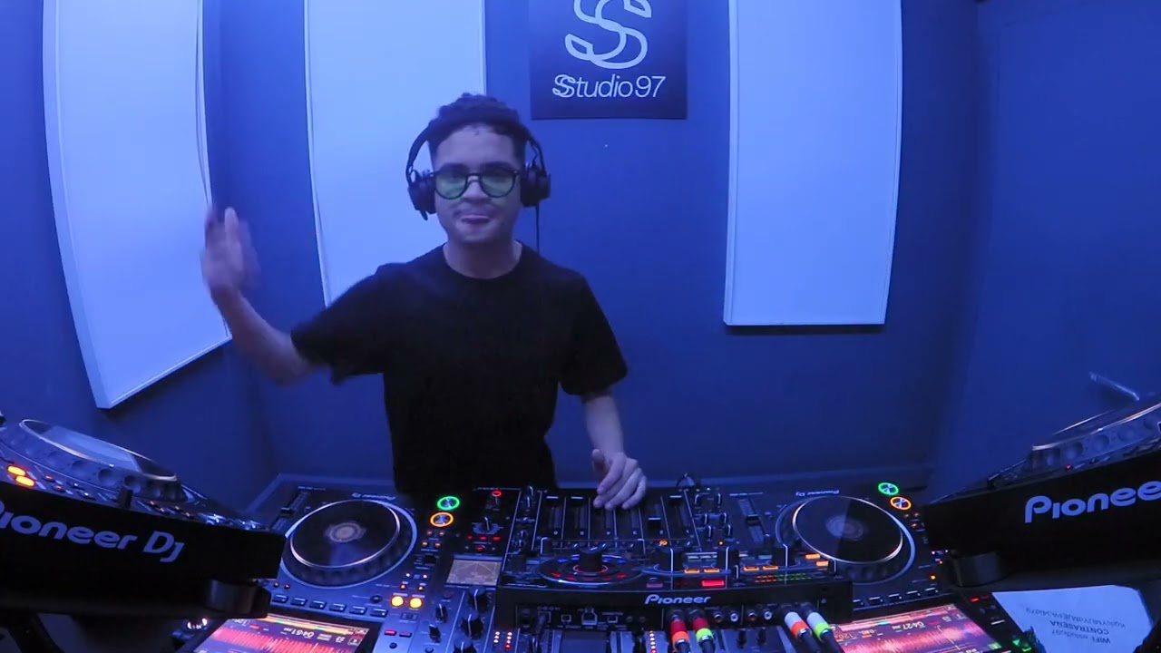 Anderson Romero Dj Fow Madrid 2k25 apoyame Dandole like @andersonromerodj @Tribueletronica @Studio97