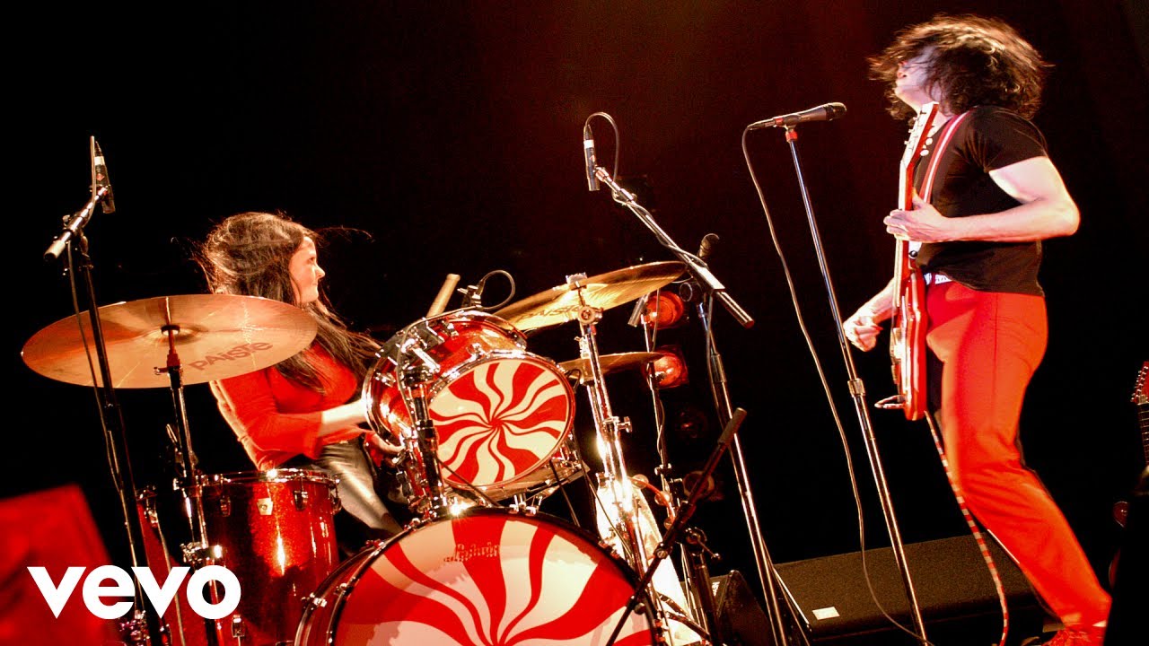 The White Stripes - The Hardest Button to Button (Live at The Aragon Ballroom, July 2, 2003)