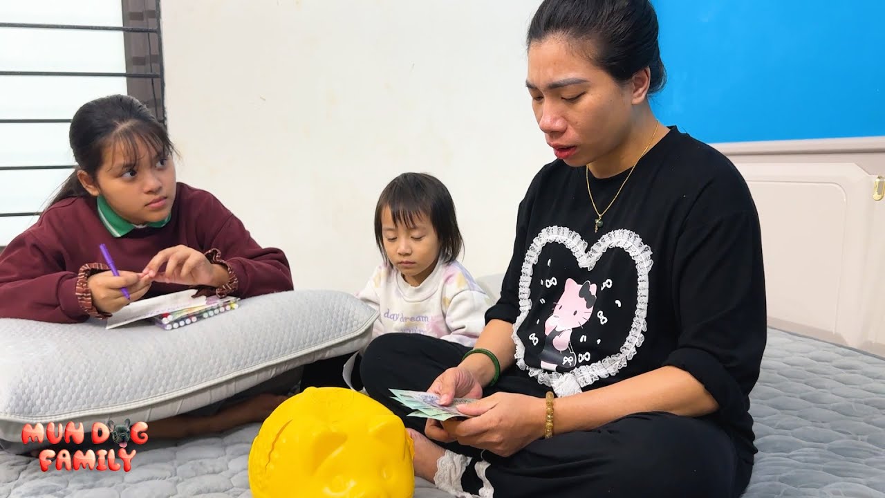 Diem and Quynh gave mom savings so she could have a baby