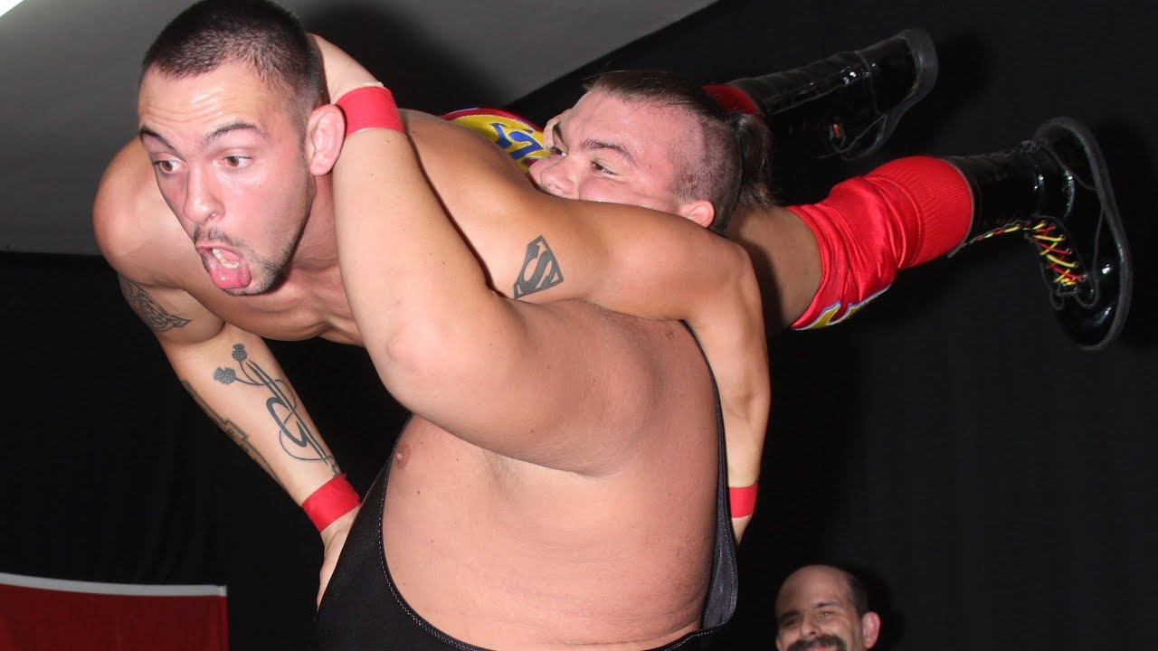 Chris Steeler vs Vik Voorhees | IWF July 26, 2008