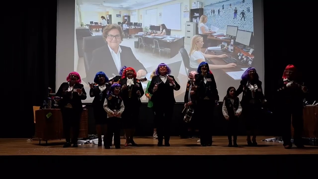 Chirigota Las Atrevías con el tipo: Agenda 20-30. Actuación viernes 20 de febrero.