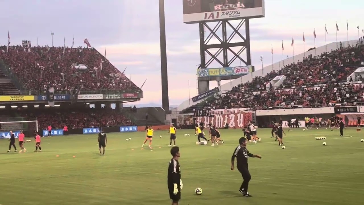 清水エスパルスvs浦和レッズ　レレオを歌う清水サポと静かな浦和サポ(レレオ歌ってる中でブーイングあり)