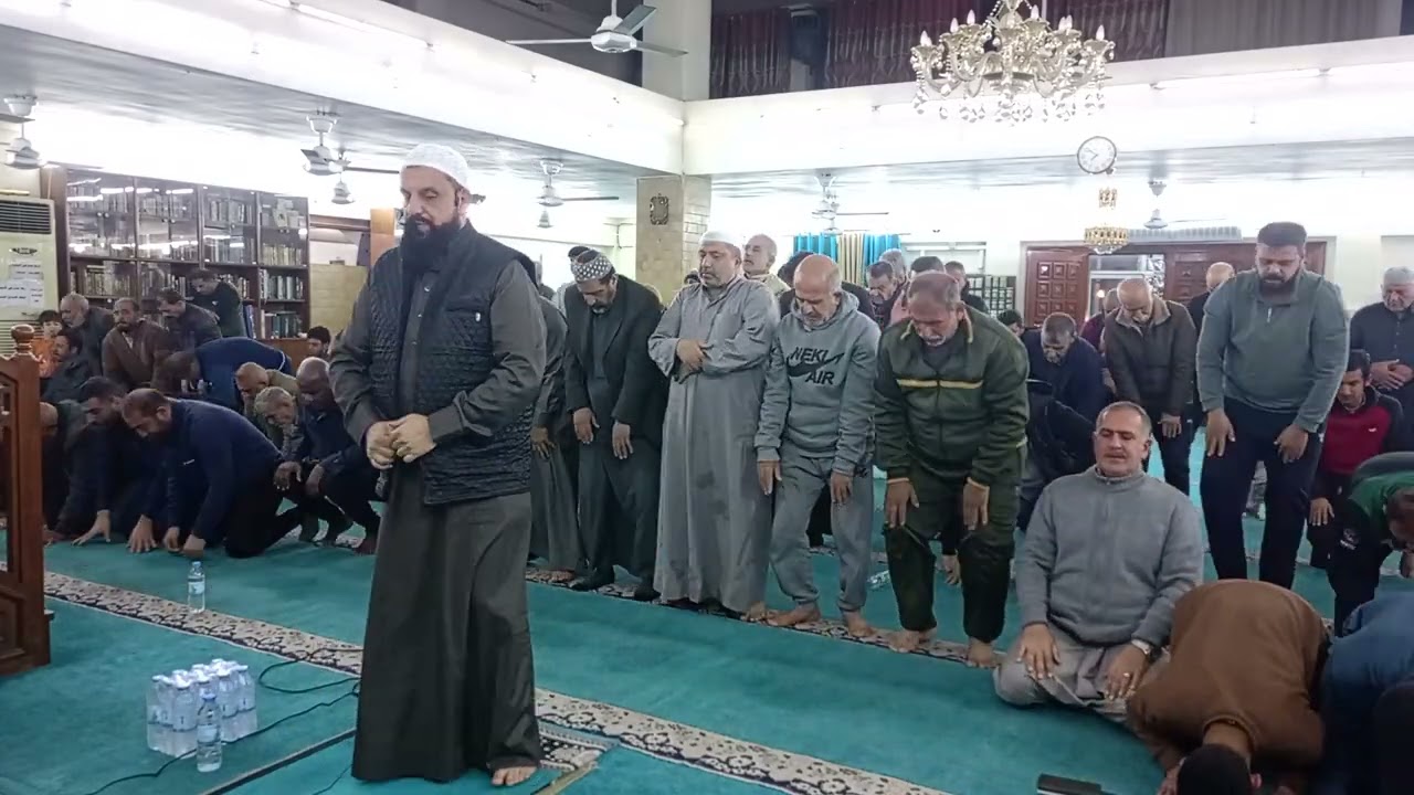 2رقم 9#3#2026 صلاه تراويح في شهر رمضان يوم 20جامع عرفات كان أمام الصلاةدكتور حيدر هادي العودة لرفاعي