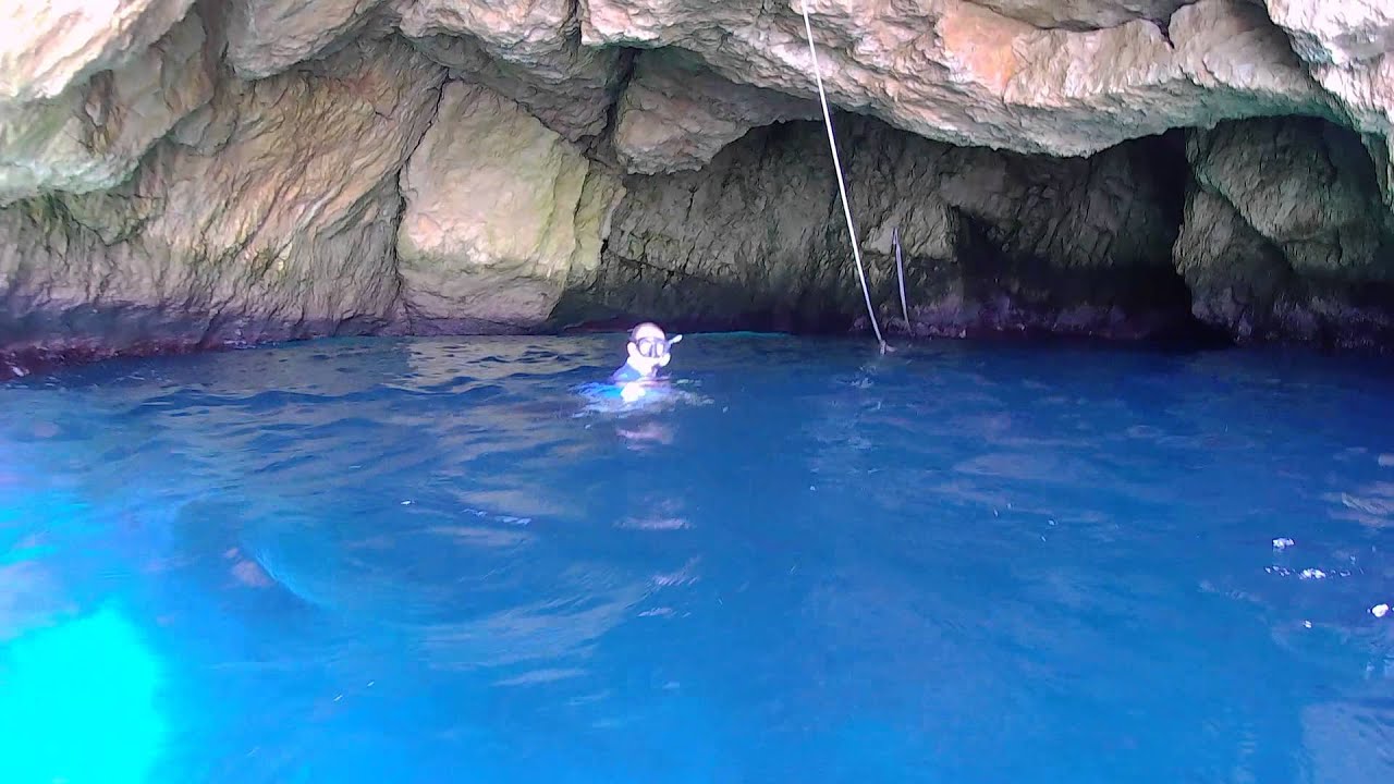 Entrada a Cueva del Moraig -  Benitatxell
