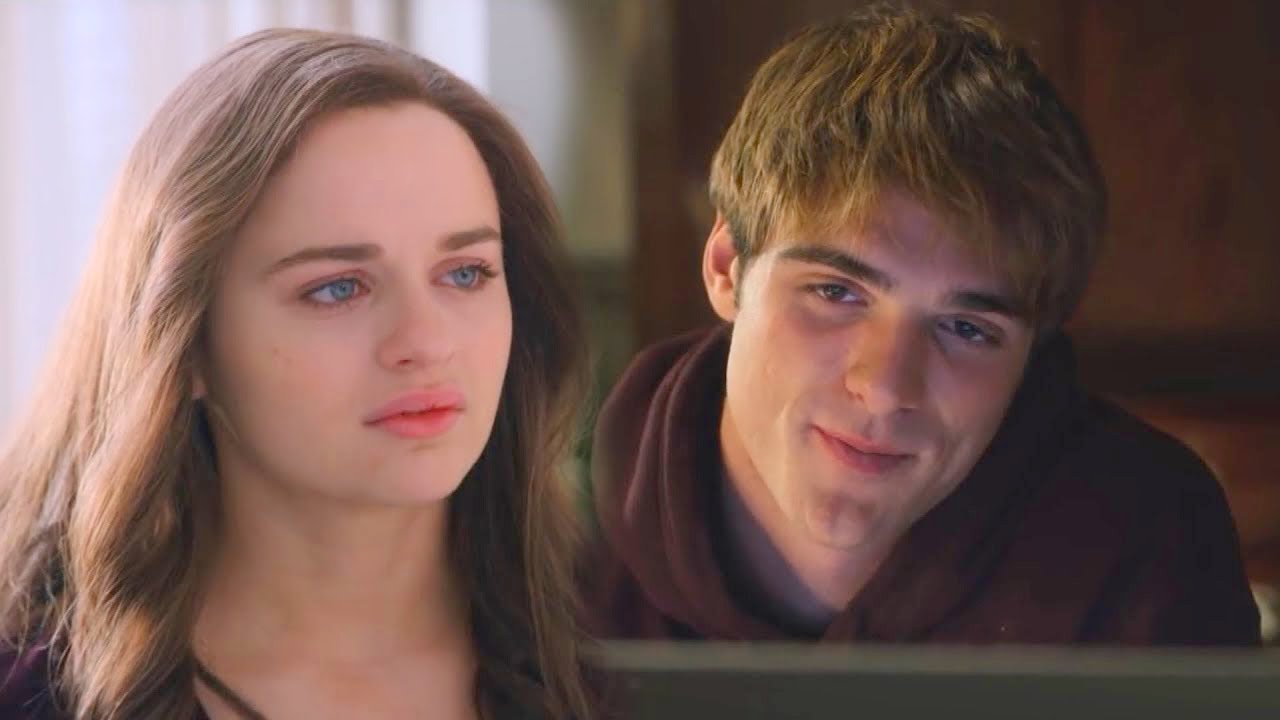 Joey King REACTS to Working With Ex Jacob Elordi on Kissing Booth 2