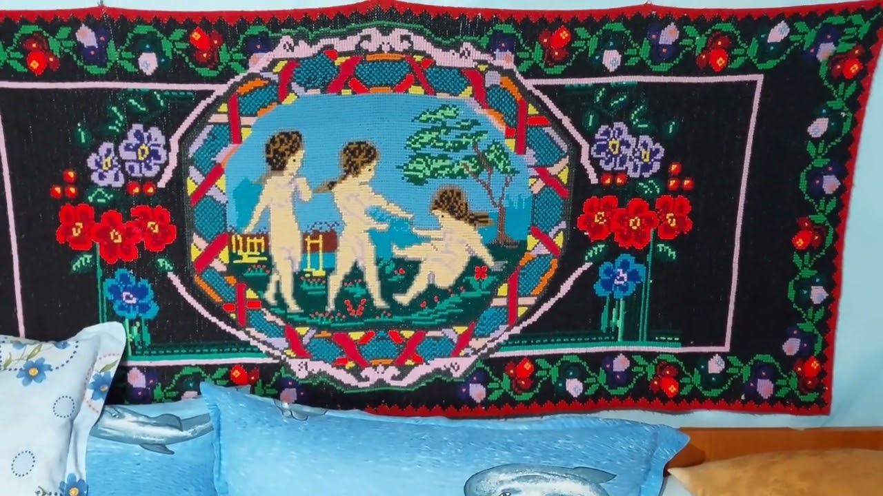 Bunica mi-a lasat trei sferturi din casa ei, din casa parintească!