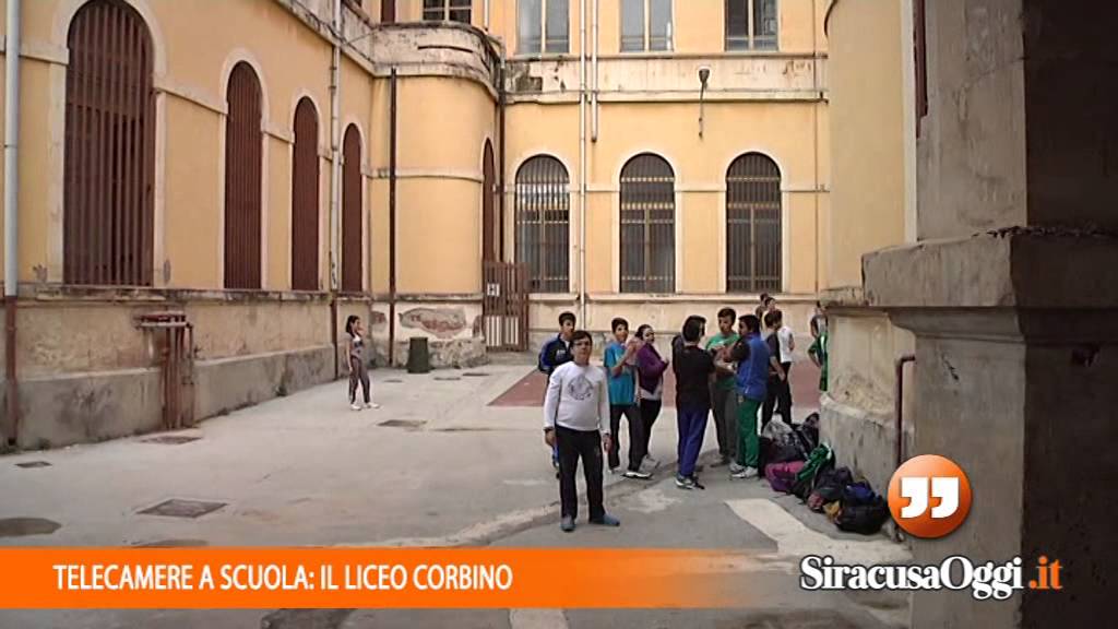 Liceo Corbino: l'aula magna ritrovata e il corridoio che si allaga