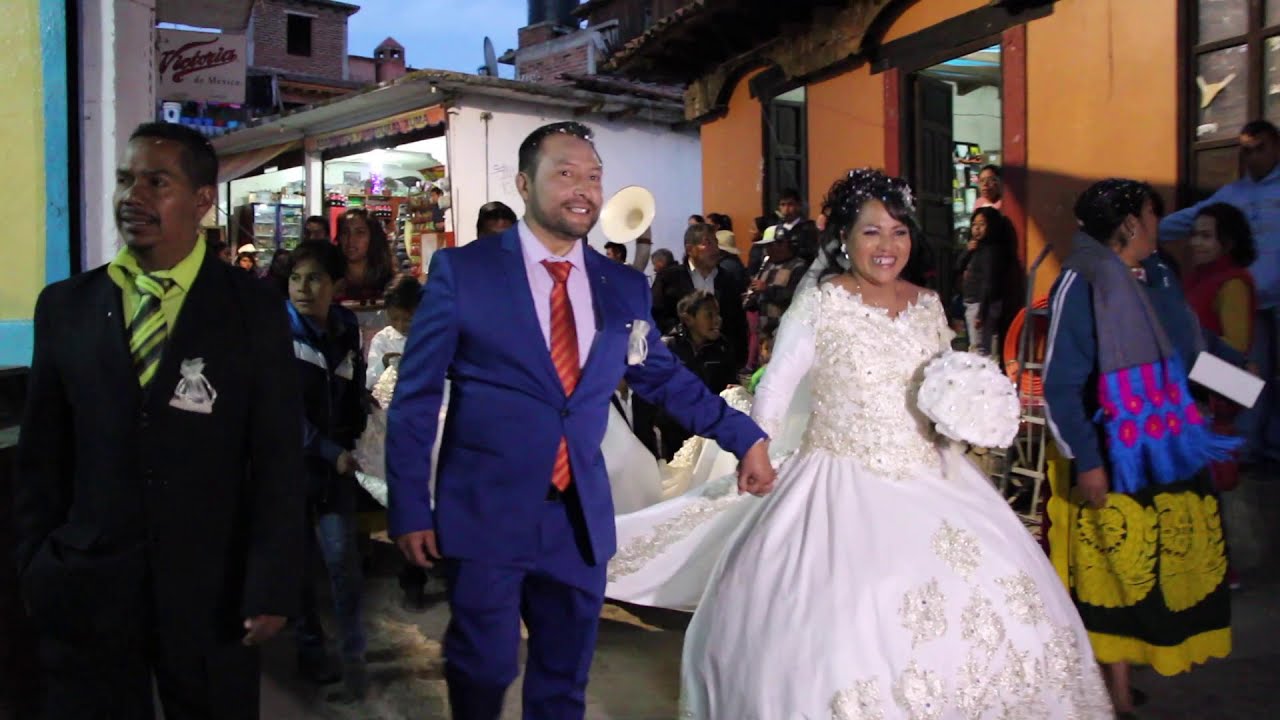 BODA PURHÉPECHA EN LA ISLA DE JANITZIO