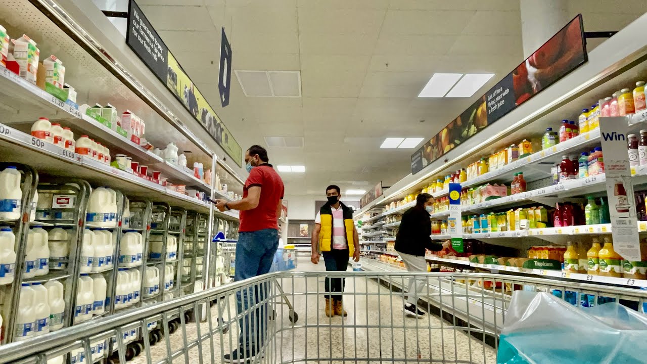 British Supermarket Shopping Walk 2021 - Tesco in London | London Walking Tour