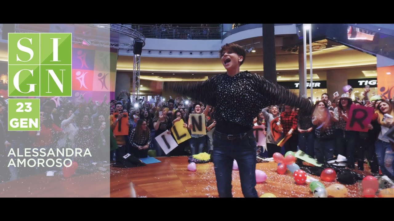 Alessandra Amoroso @CCCampania 23/01/2016 feat. Mondadori Megastore