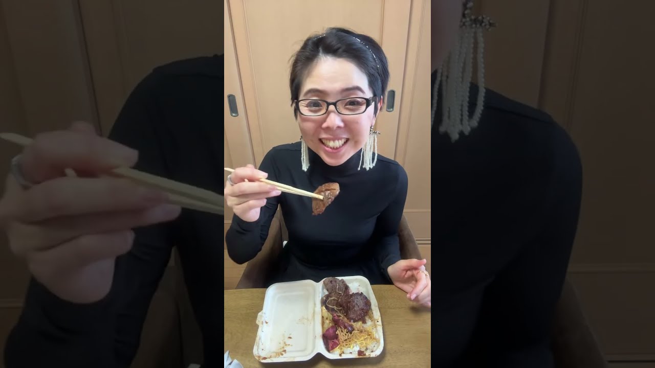 マリコの食べっぷりチャンネルがライブ配信中！#お弁当 #ベーグル