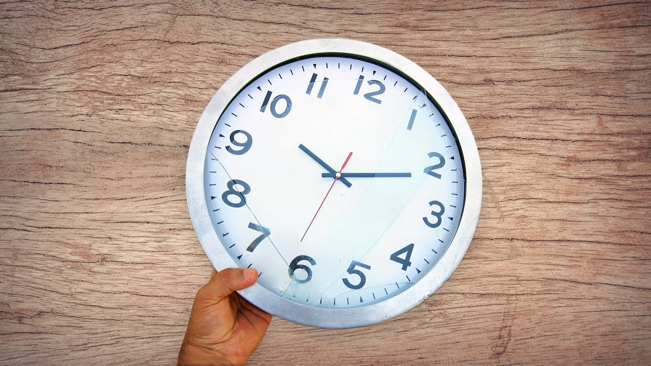 DO NOT THROW AWAY OLD WALL CLOCK !