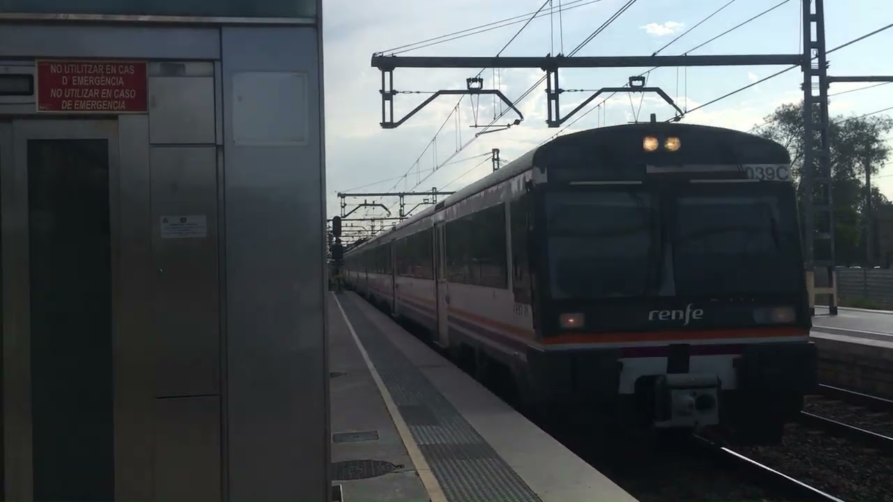 Trenes por Castelldefels (Renfe 470, Renfe 451, Renfe Civia, 256 Medway)