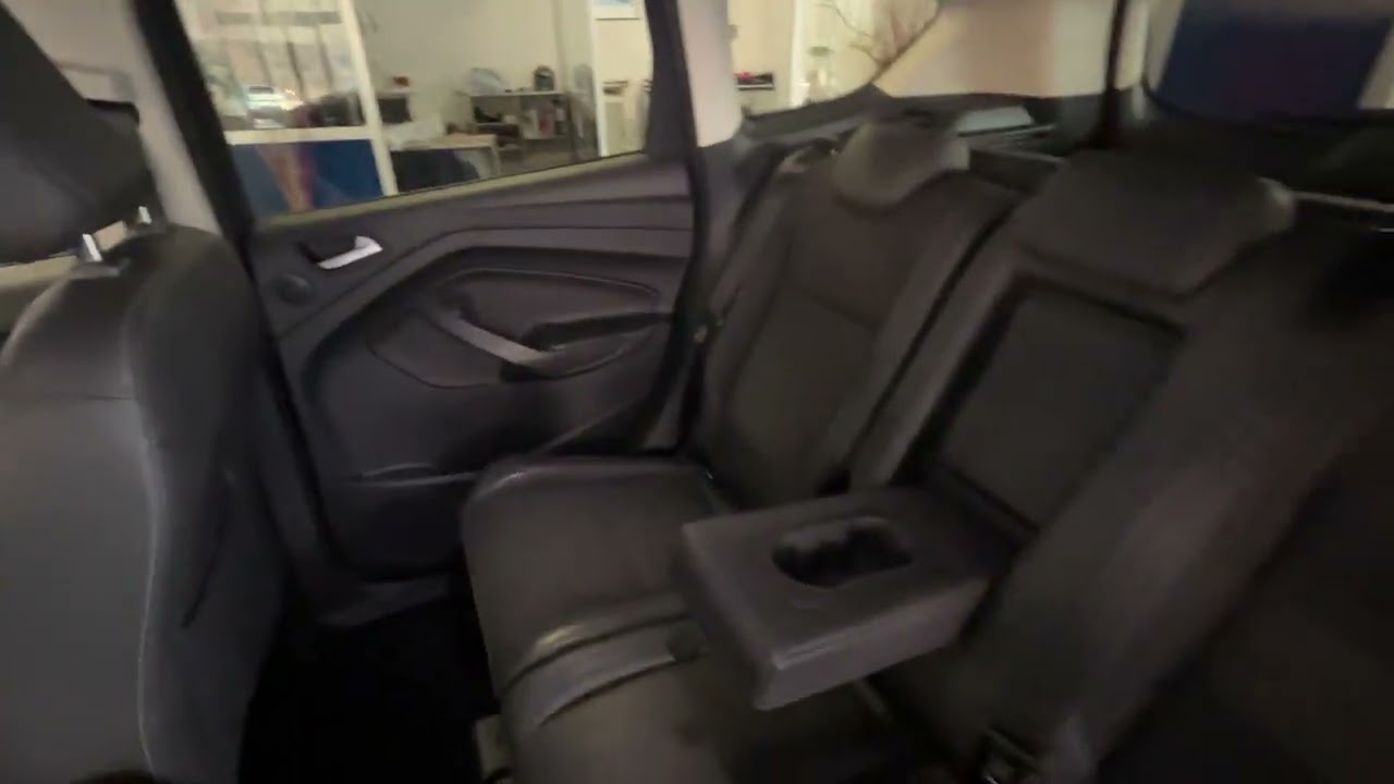 FORD KUGA 4X4 GANCIO TRAINO