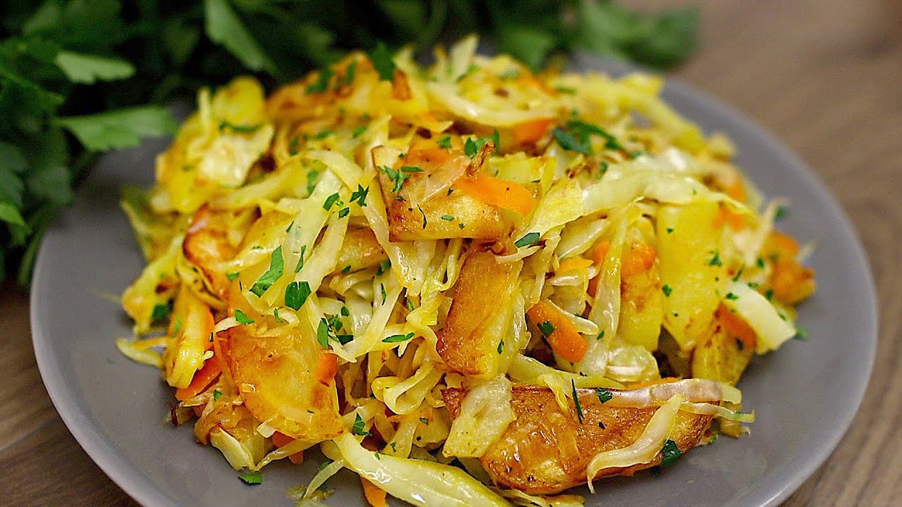 Rezept f&uuml;r leckere Bratkartoffeln mit Kohl in einer Pfanne