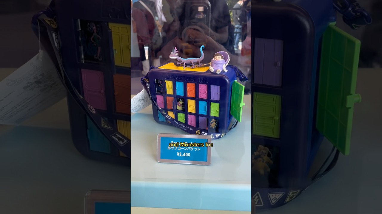 Choosing the best popcorn bucket at Tokyo Disneyland! #tokyodisneyland #monstersinc