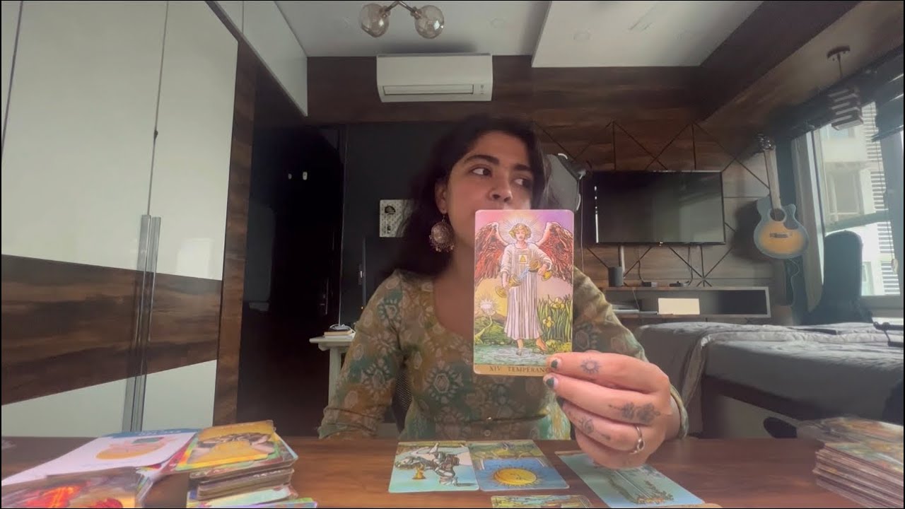 Apke person apko physically kaise view karte hai? ❤️‍🔥 (18+) { Timeless } || Tarot Reading (Hindi)