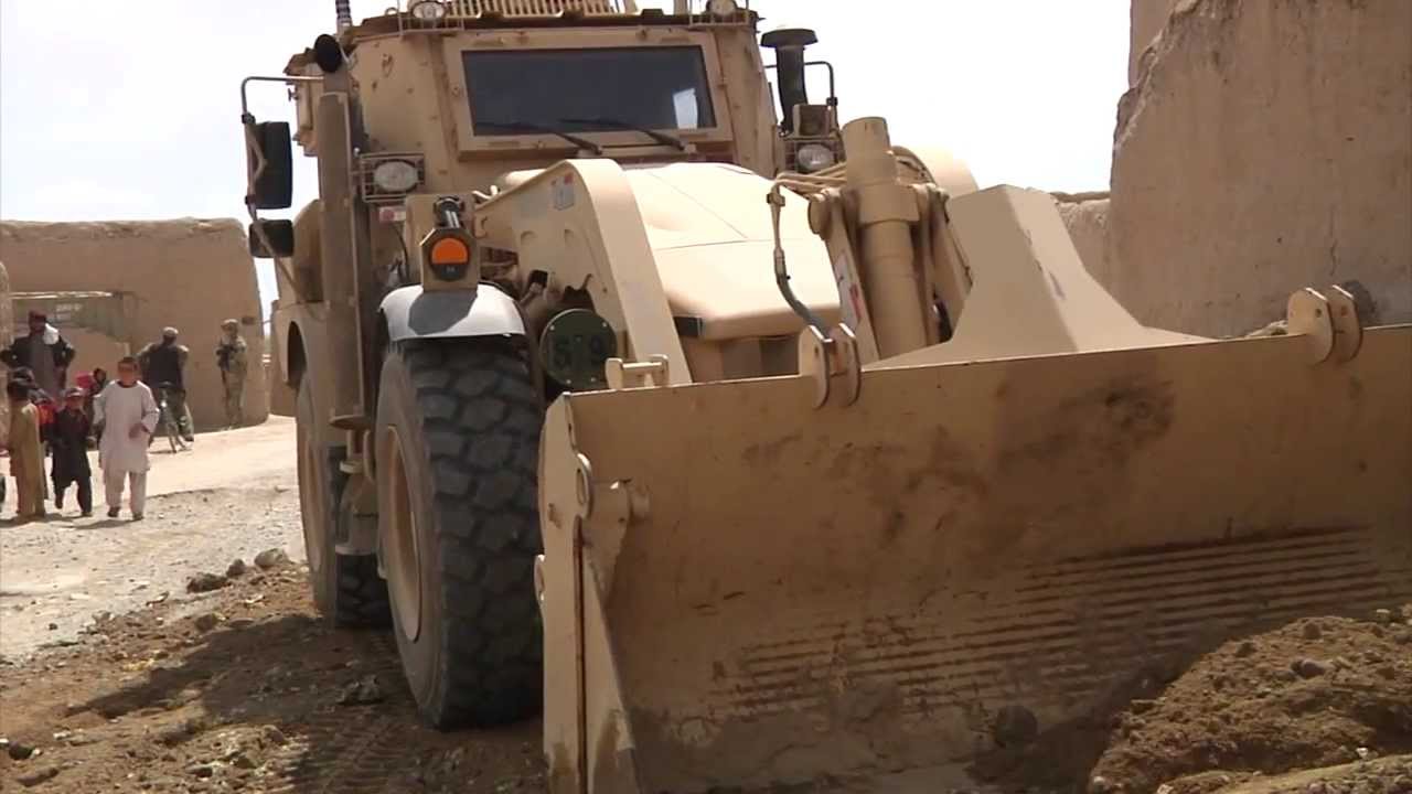 Afghan National Army helps 40th MAC repair a village road