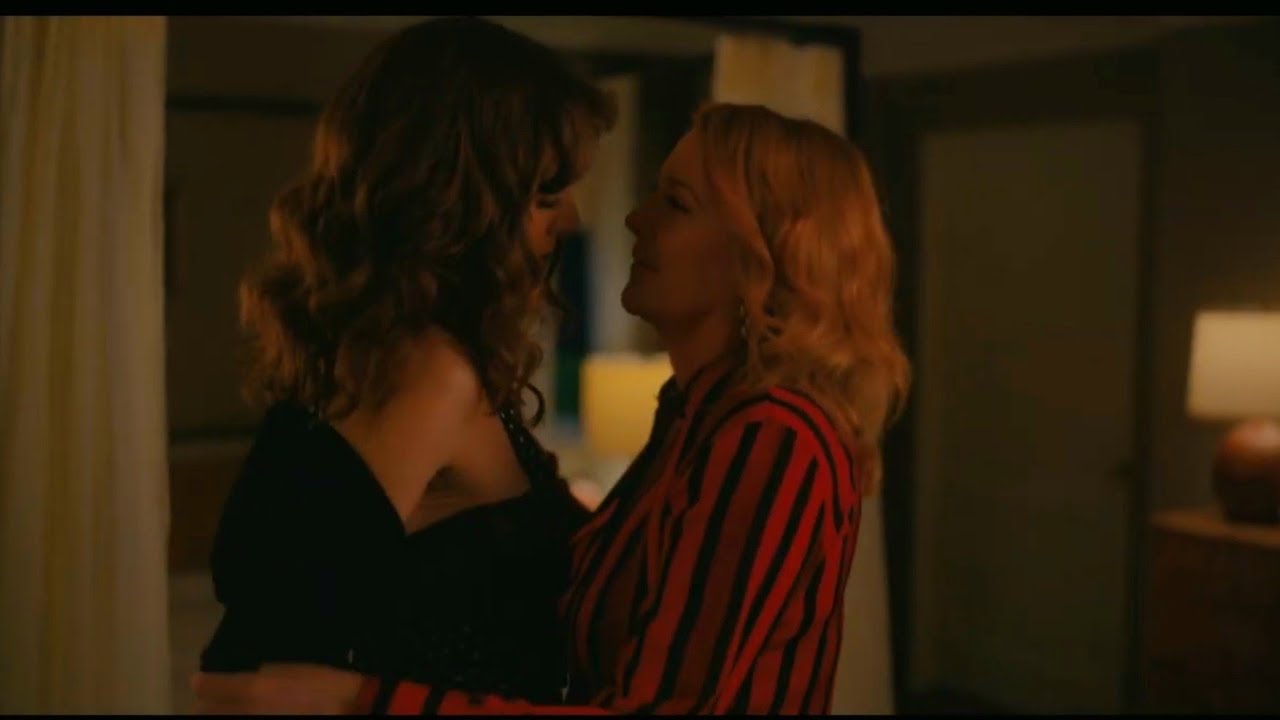 The L Word: Generation Q 3&times;02 / Kissing Scene - Bette and Tina (Jennifer Beals and Laurel Holloman)