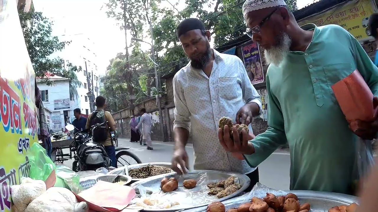 সমালোচনা না করি 🤫... 