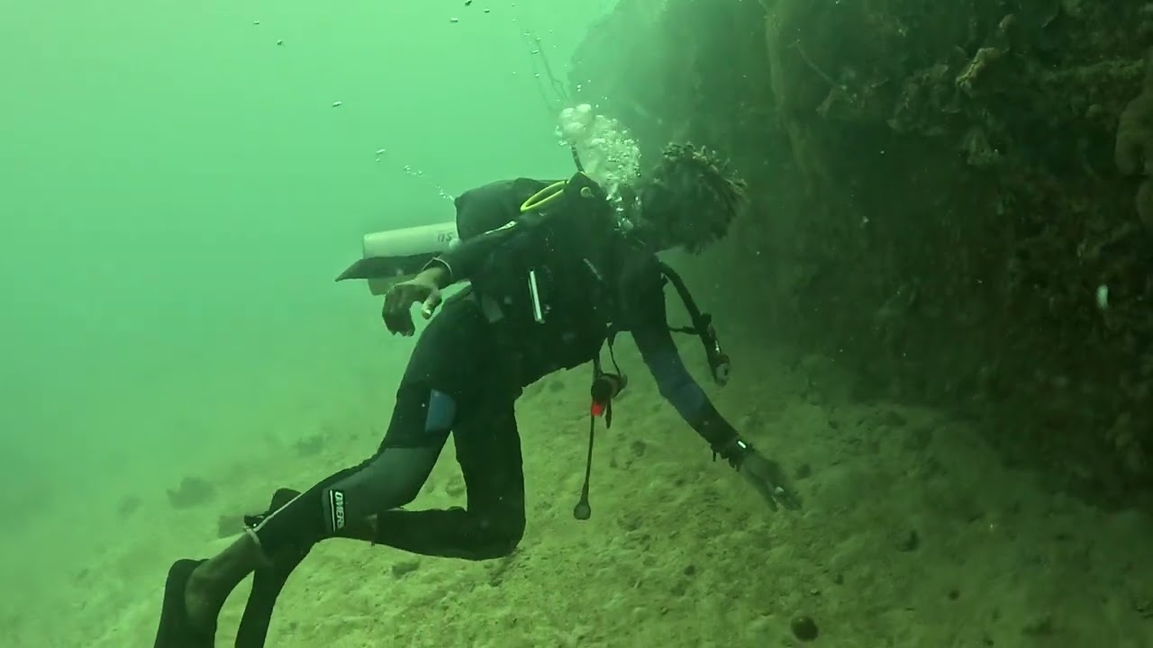 Wreck Diving - Seychelles