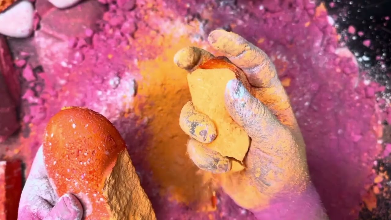 Very soft and crunchy orange and red gym chalk 