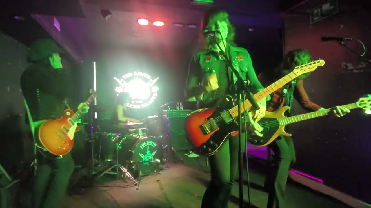 Tuk Smith & The Restless Hearts - “Little Renegade” . Valladolid,Sala Ciento Cero / 20-12-2025