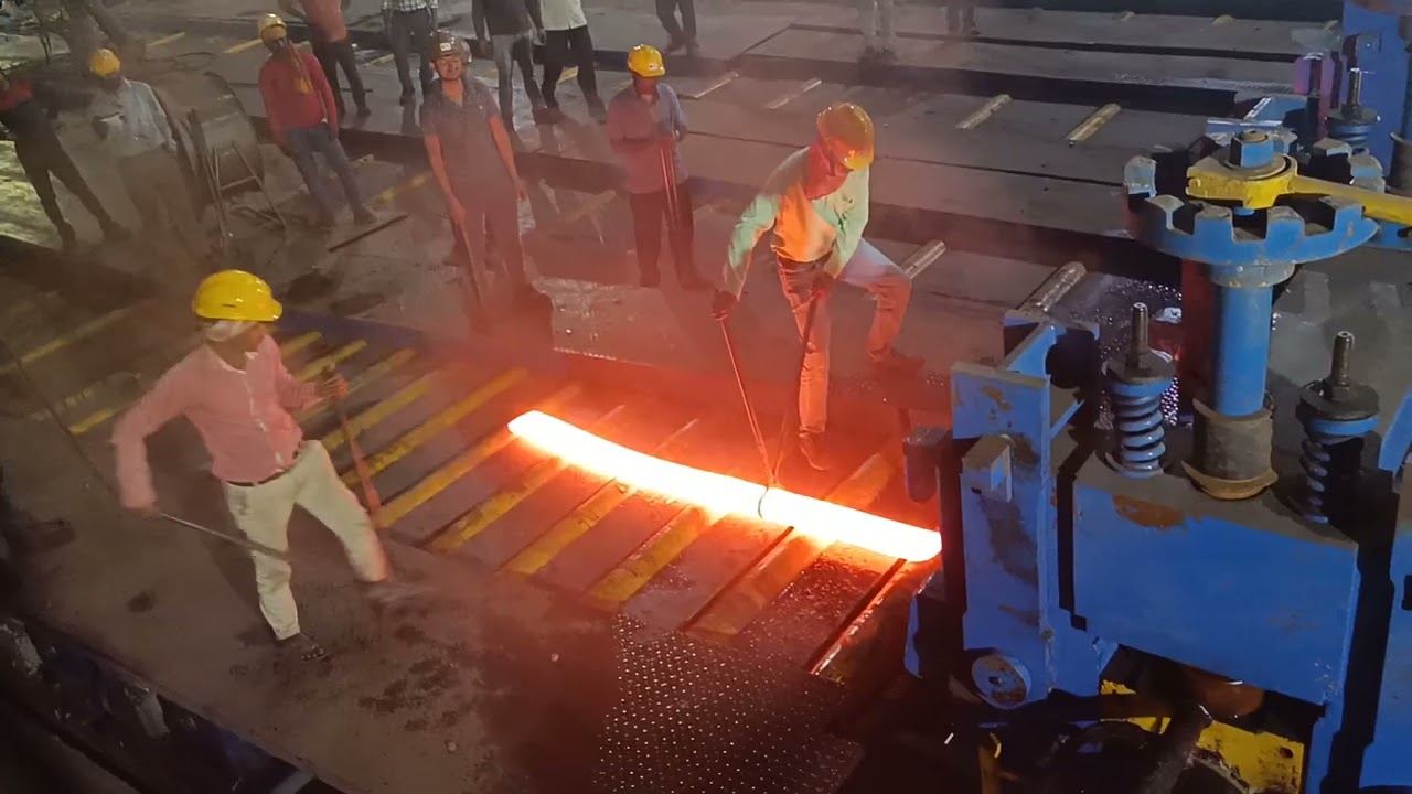 Amazing sizing of stainless steel billets into thin plate#trending 💥🔥#rollingmill #production 💥😱❗