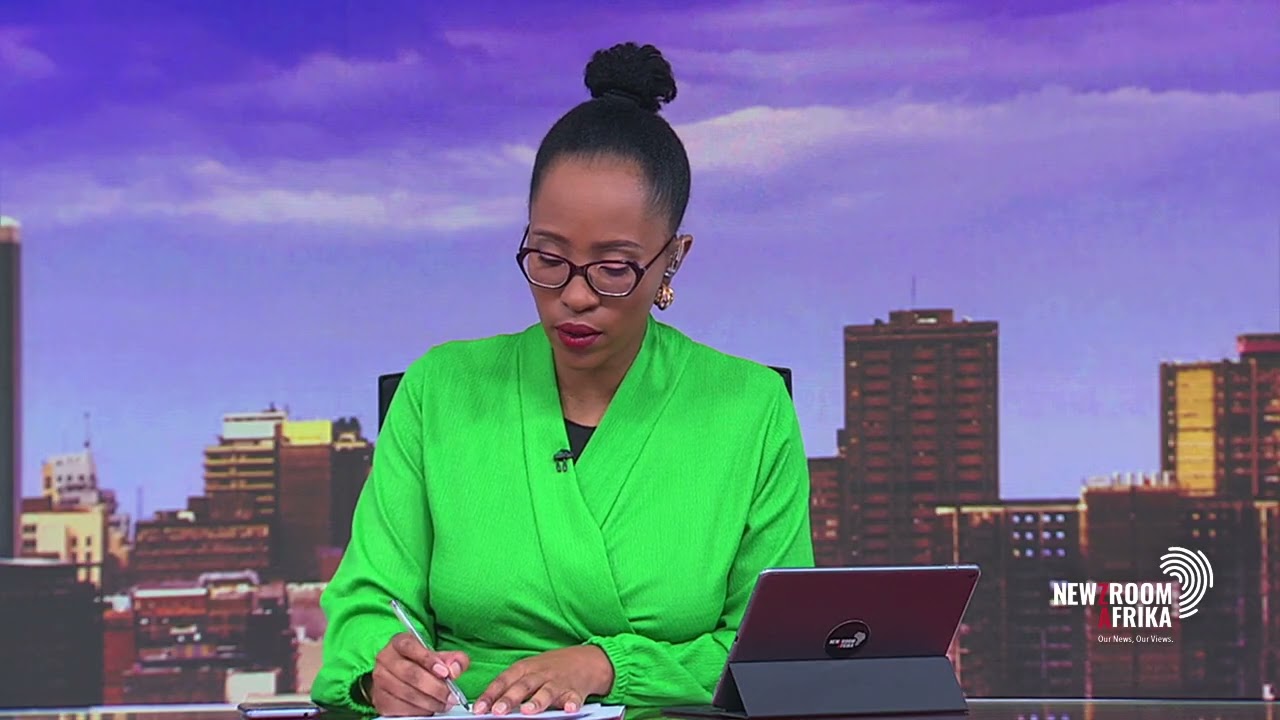 Should Pravin Gordhan step aside?