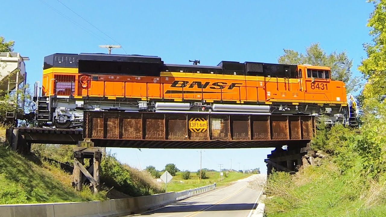 BNSF 8431 - EMD SD70ACe Wide Views on 9-17-2014