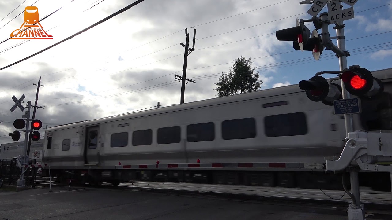 AMERICA RAILWAY CROSSING - New Hyde Park Rd - Covert Ave - New York