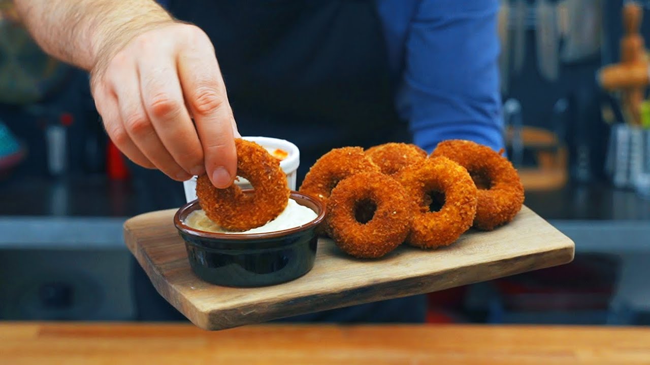 🐔 Хрустящие кольца из куриной грудки - Цыплячьи пончики | Играйте на Qoob