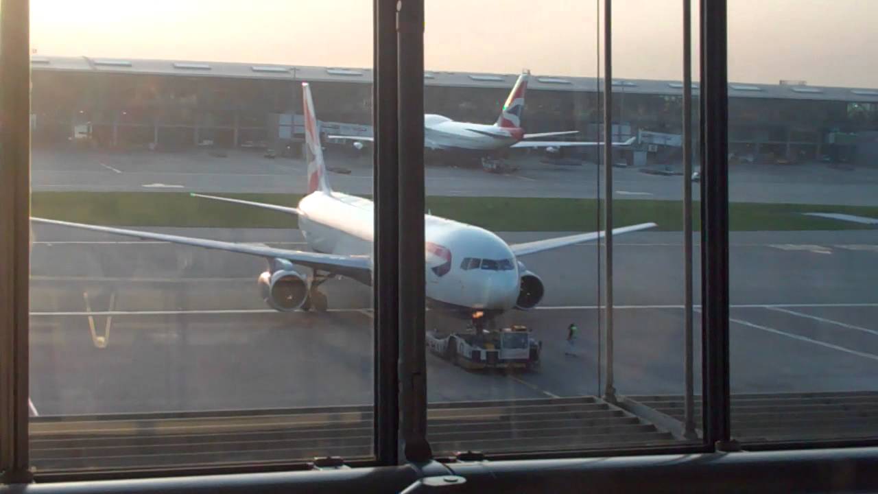 London Heathrow (LHR/EGLL) Terminal 5 Operations (British Airways) 29/3/12 HD
