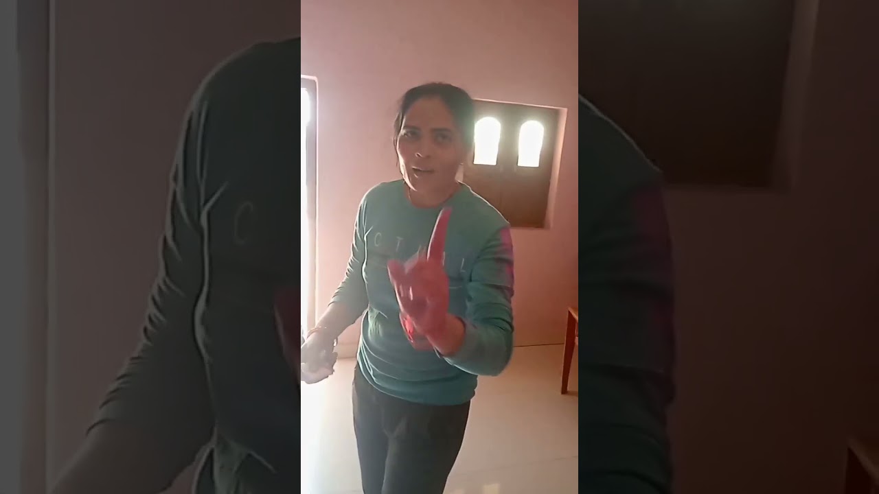Jb nanad sasural se ati hai tabhi bhabhi ke sath Holi ho jati h dosto 😂😂😂